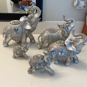 5 Piece elephant set (Home decor )